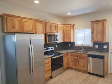 Main picture of 358 W Hazelnut Way
