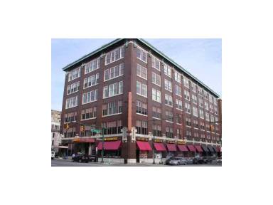 Main picture of 141 S Meridian St