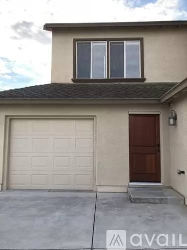 Main picture of 1170 Oak Creek Dr