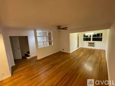 Main picture of 241 Drake Ct