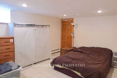Main picture of 24 Waltham St