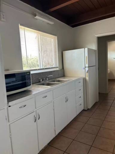 Main picture of 5977 Milnes Rd