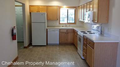 Main picture of 810 N Center St