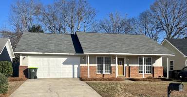Main picture of 130 Camelot Pl