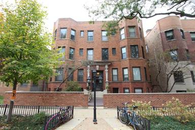 Main picture of 1050 W Byron St