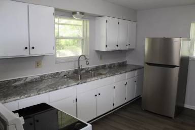 Main picture of 90 Poplar Grove Dr