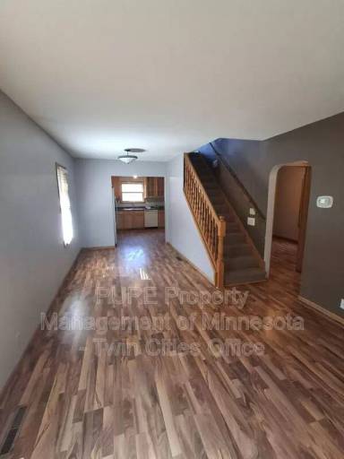 Main picture of 3321 E 37th St