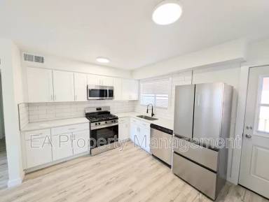 Main picture of 3712 Bryn Mawr Dr NE