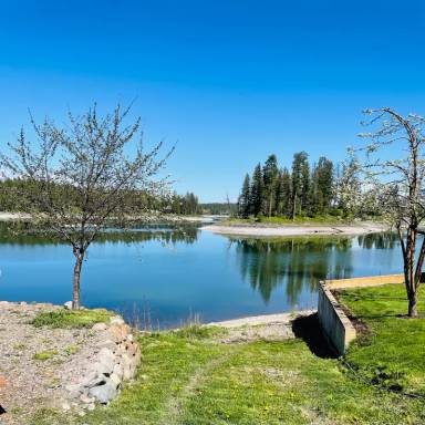 Main picture of 576 W Village Dr