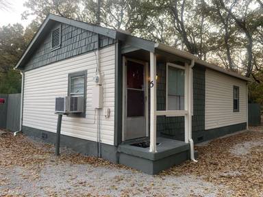 Main picture of 805 Riverwood Rd