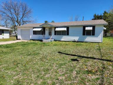 Main picture of 420 Mayfair Way