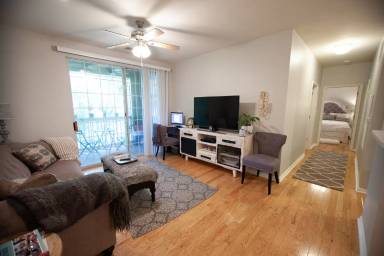 Main picture of Long Grove Condominiums
