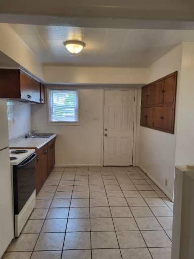 Main picture of 1442 John Glenn Rd