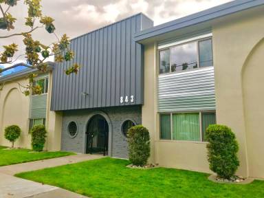 Main picture of 843 N Yosemite St