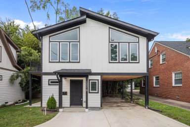 Main picture of 1001 N Gregson St