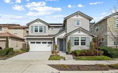 Main picture of 285 Bear Creek Dr