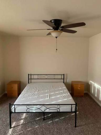 Main picture of 3640 Newport Ave
