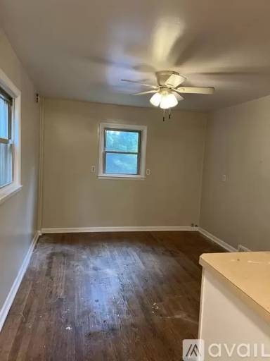 Main picture of 652 S Main St