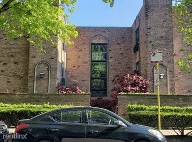 Main picture of 455 W Grant Pl