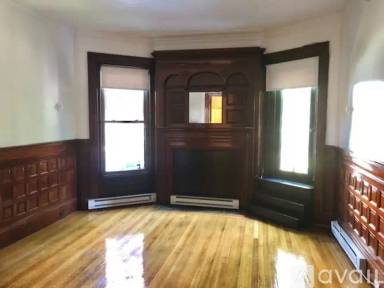 Main picture of 1061 Beacon St
