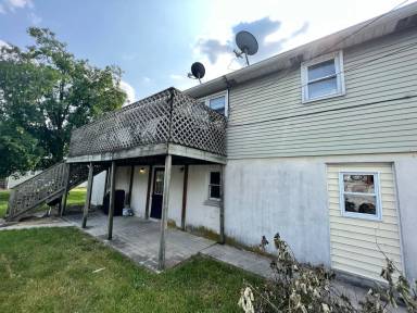 Main picture of 431 W Queen St