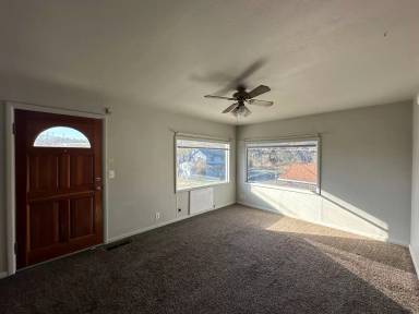 Main picture of 2003 SW Isaac Ave