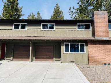 Main picture of 949 Sunset Dr