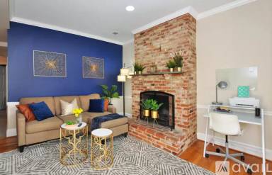 Main picture of 223 9th St NE