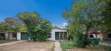 Main picture of 127 Antrim Dr