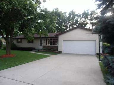 Main picture of 980 Bruce St