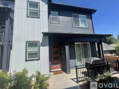Main picture of 1330 HOYT ST - 5