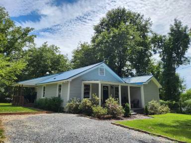 Main picture of 415 Old Princeton Rd