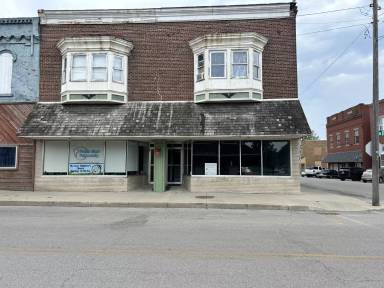 Main picture of 124 N 3rd St