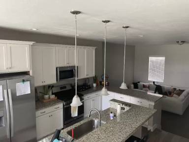 Main picture of 1029 W Painted Horse Ln