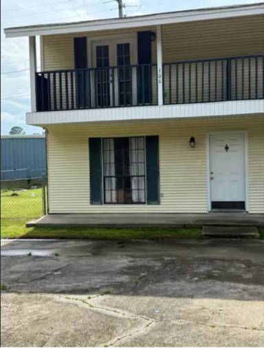 Main picture of 106 Womack St