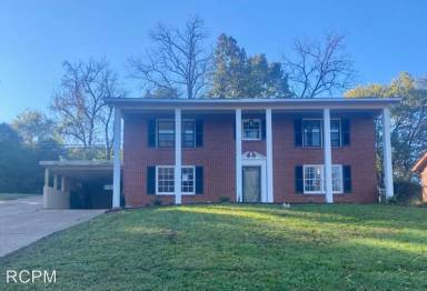 Main picture of 3928 W Crestview Dr NW