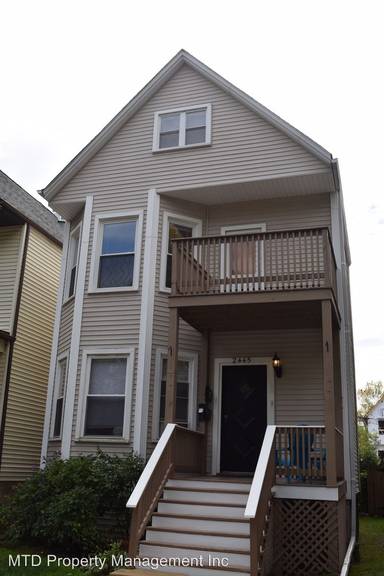 Main picture of 2445 W Warner Ave