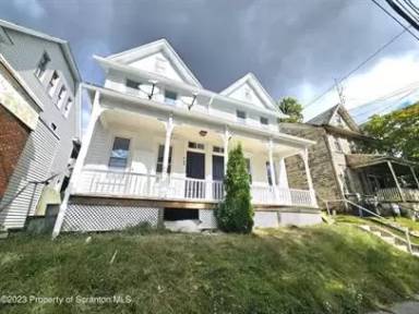 Main picture of 905 Green Ridge St