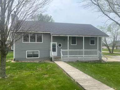 Main picture of 604 SE 105th Rd