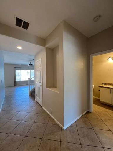 Main picture of 1409 E Elgin St