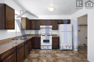 Main picture of 4821 W Almeria Rd