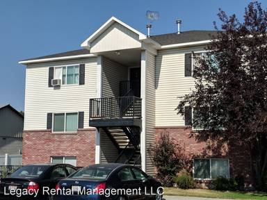 Main picture of 215 W Center St