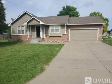 Main picture of 270 S Marlen Dr