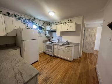Main picture of 557 Pine St