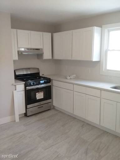 Main picture of 318 Gist Pl