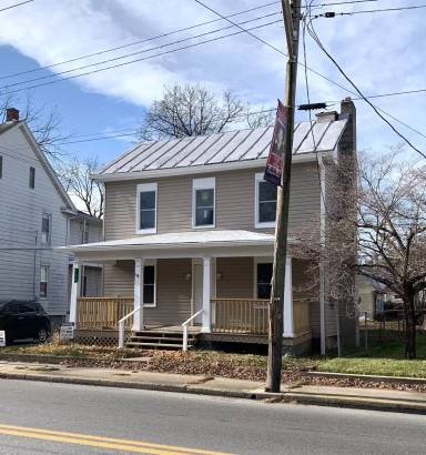 Main picture of 108 S Fayette St