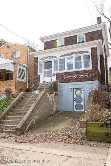 Main picture of 666 Montclair St