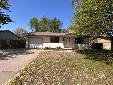 Main picture of 141 N Moy Ct