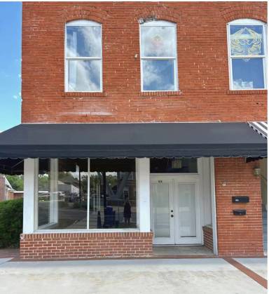 Main picture of 106 S Commerce St