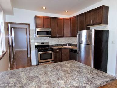 Main picture of 4454 N Sheridan Rd